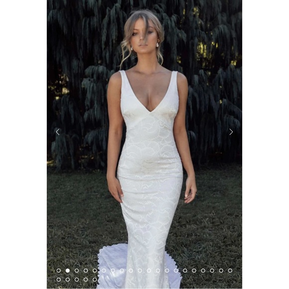 Grace Loves Lace ‘ River’ wedding dress NEVER WORN! - Picture 2 of 12